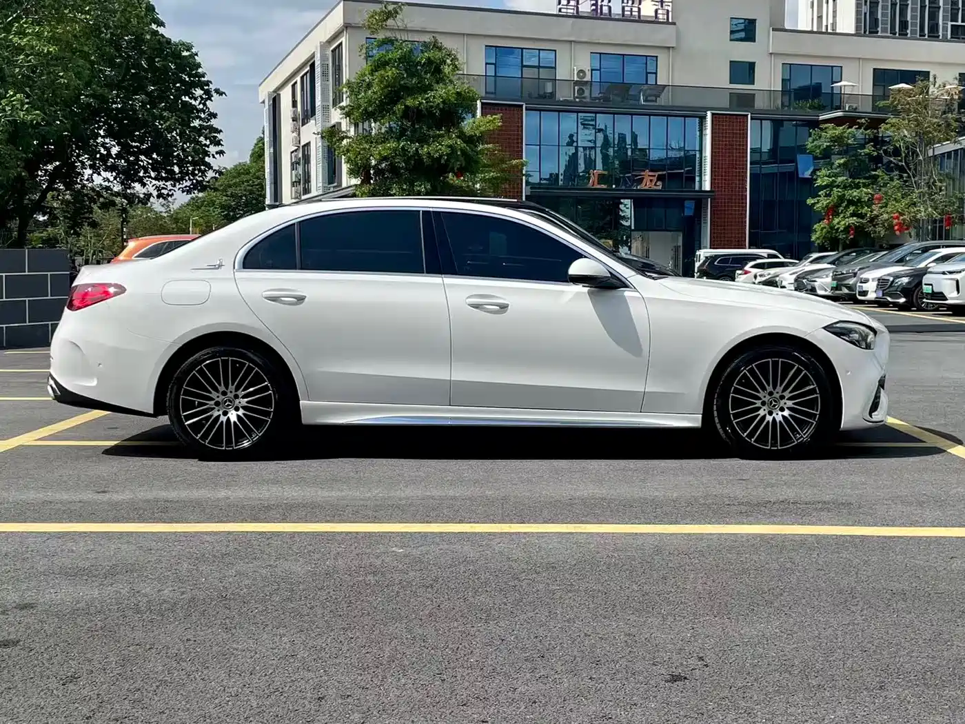 Mercedes-Benz C-Class 2022 C 260 L Sport Edition фото 4