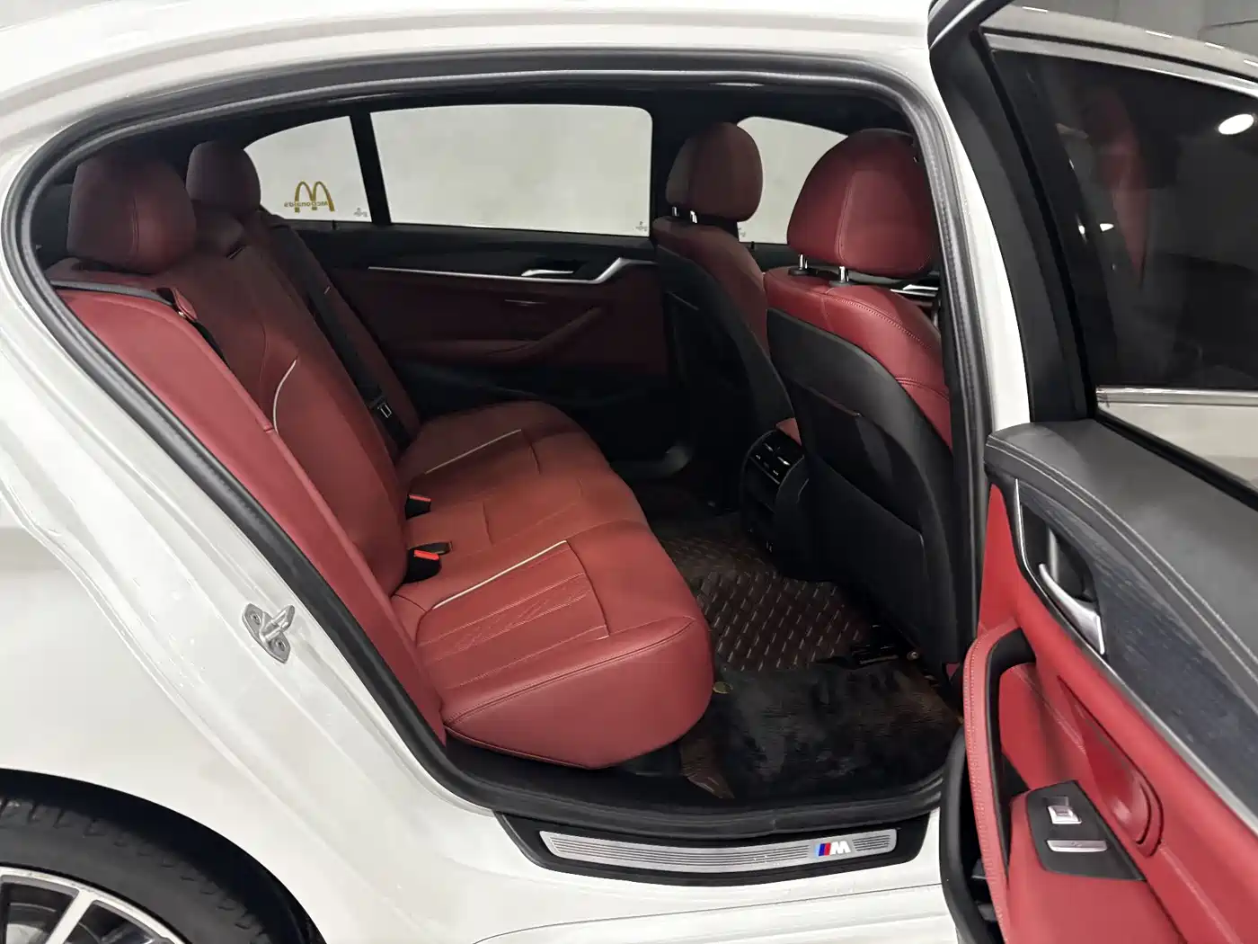 BMW 5 Series 2023 530Li Leading M Sport Package фото 23