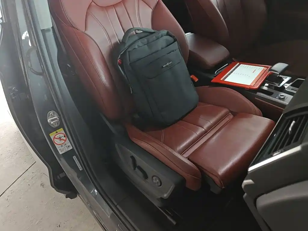 Фото 25 - Audi Q5L