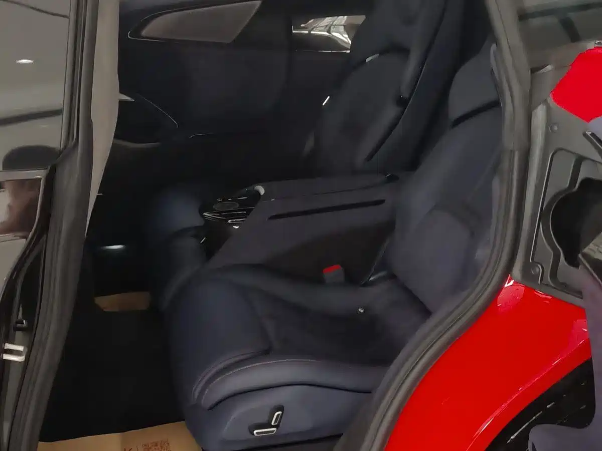 Ferrari Purosangue 2023 6.5L V12 фото 11