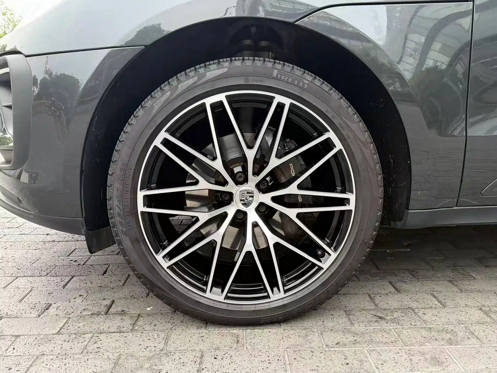 Photo 6 - Porsche Macan