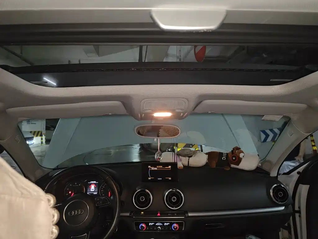 Audi A3 (Import) 2014 2014 Sportback 40 TFSI S line Comfort