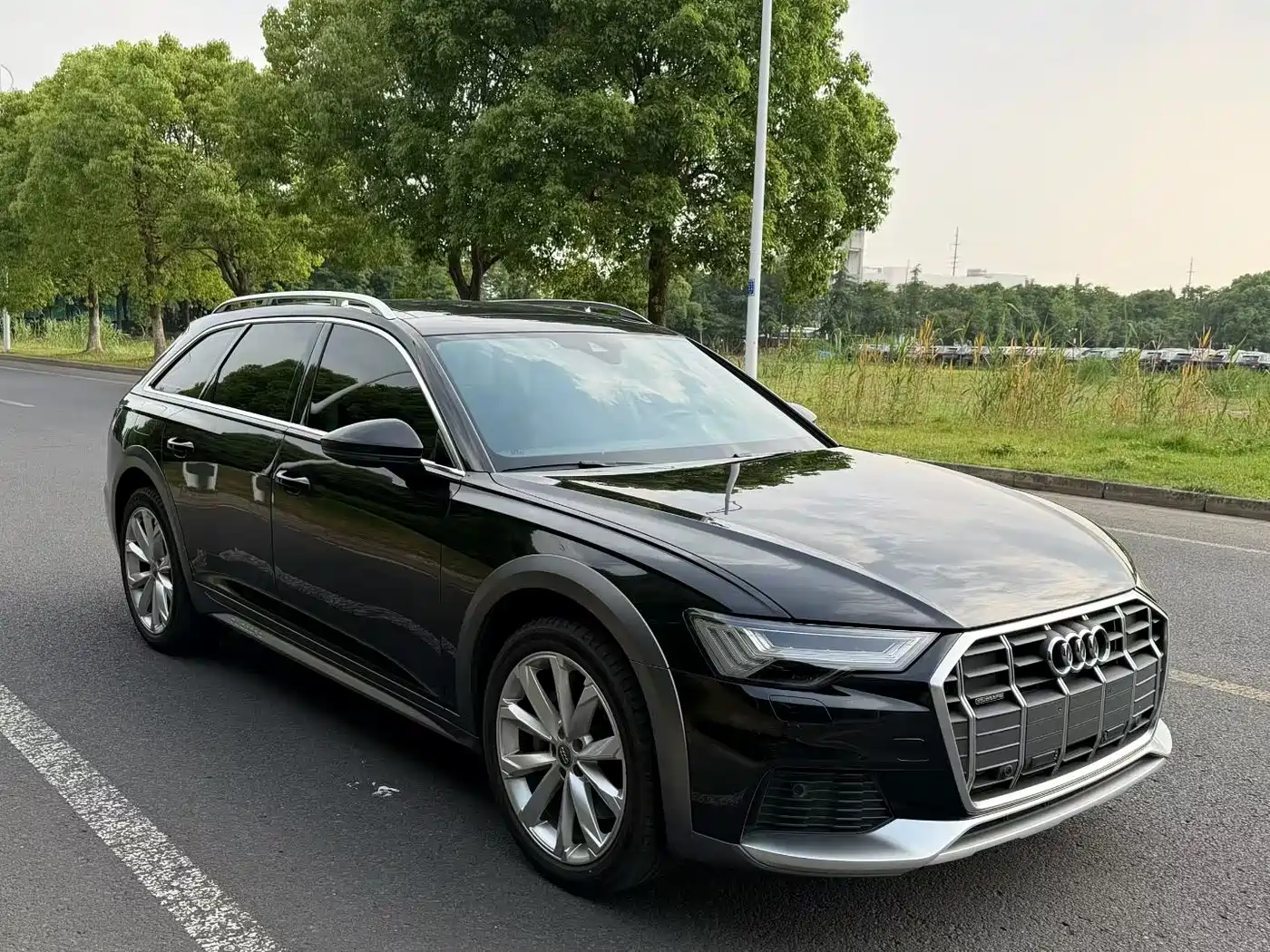 Audi A6 (Import) 2020 allroad quattro Explorer 55 TFSI Premium Off-Road фото 3