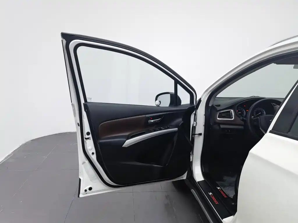 Suzuki Xiaotu 2018 2017 1.6L CVT 2WD Urban Progressive Edition