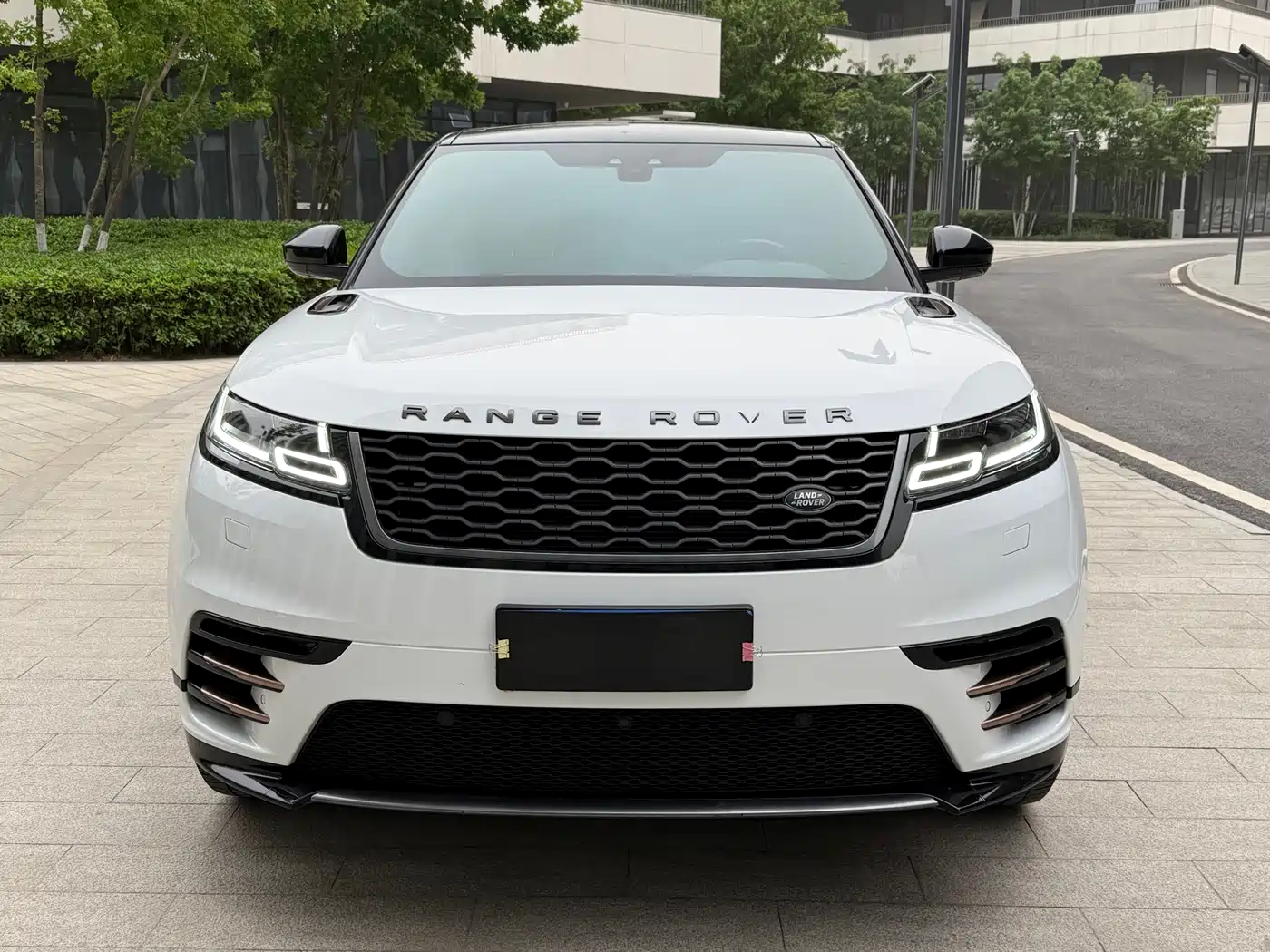Land Rover Range Rover Velar 2019 250PS R-DYNAMIC S фото 2