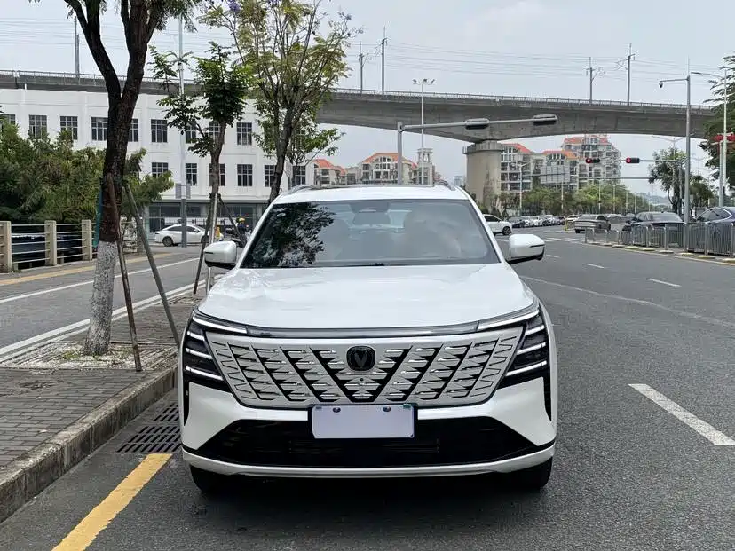CHANG'AN CS75PLUS