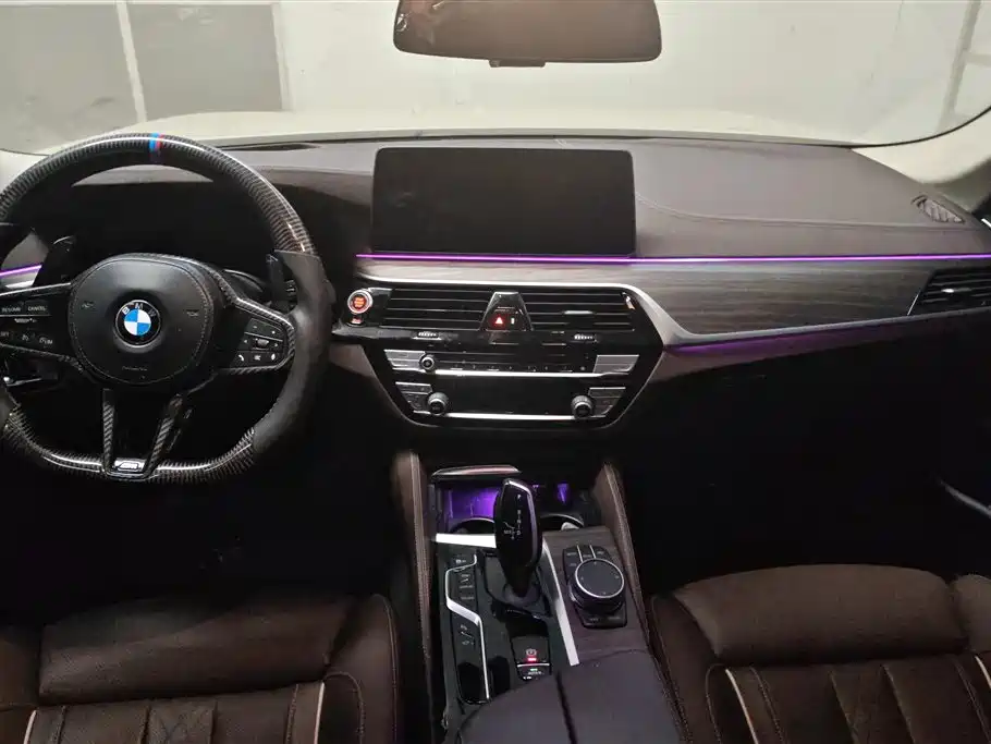 BMW 5 Series 2021 530Li Leading M Sport Package фото 13