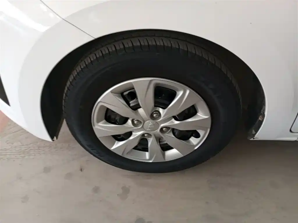 Kia Huan Chi 2017 1.4L Manual Smart Fashion фото 23