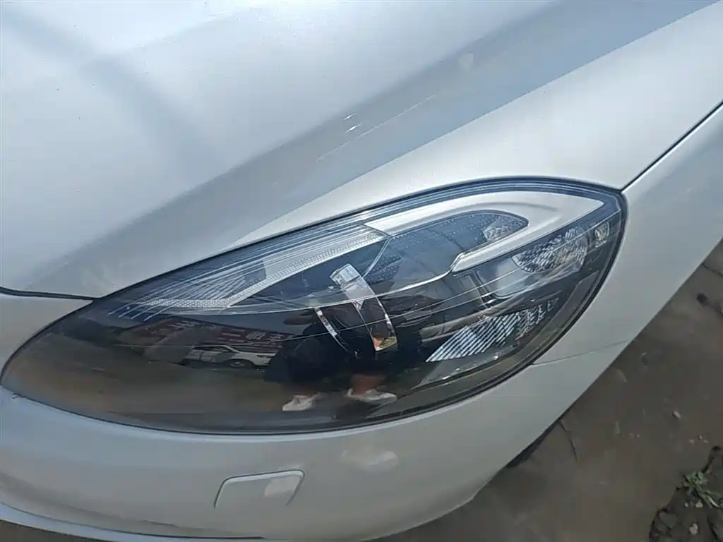 Фото 24 - Volvo V40
