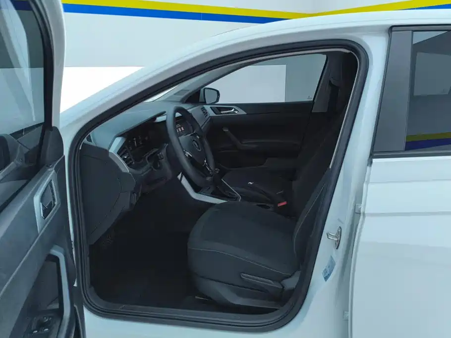 Photo 9 - Volkswagen Polo