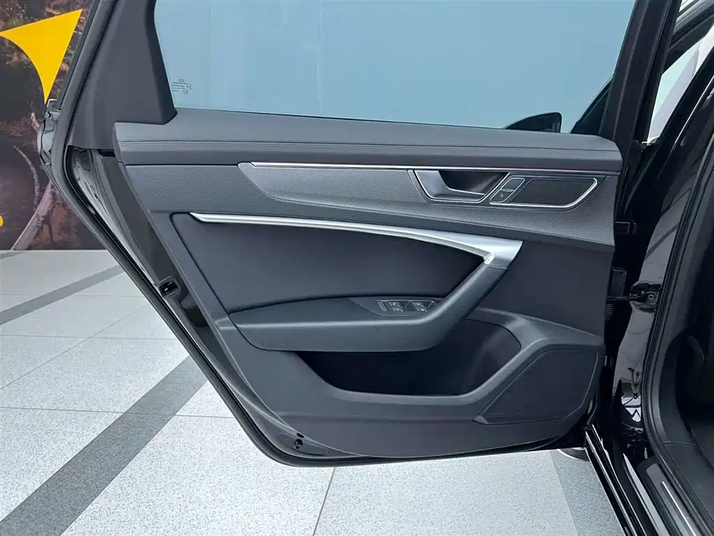 Audi Audi A6L New Energy 2022 55 TFSI e quattro 9