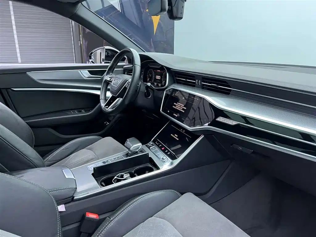 Audi Audi A6L New Energy 2022 55 TFSI e quattro 14
