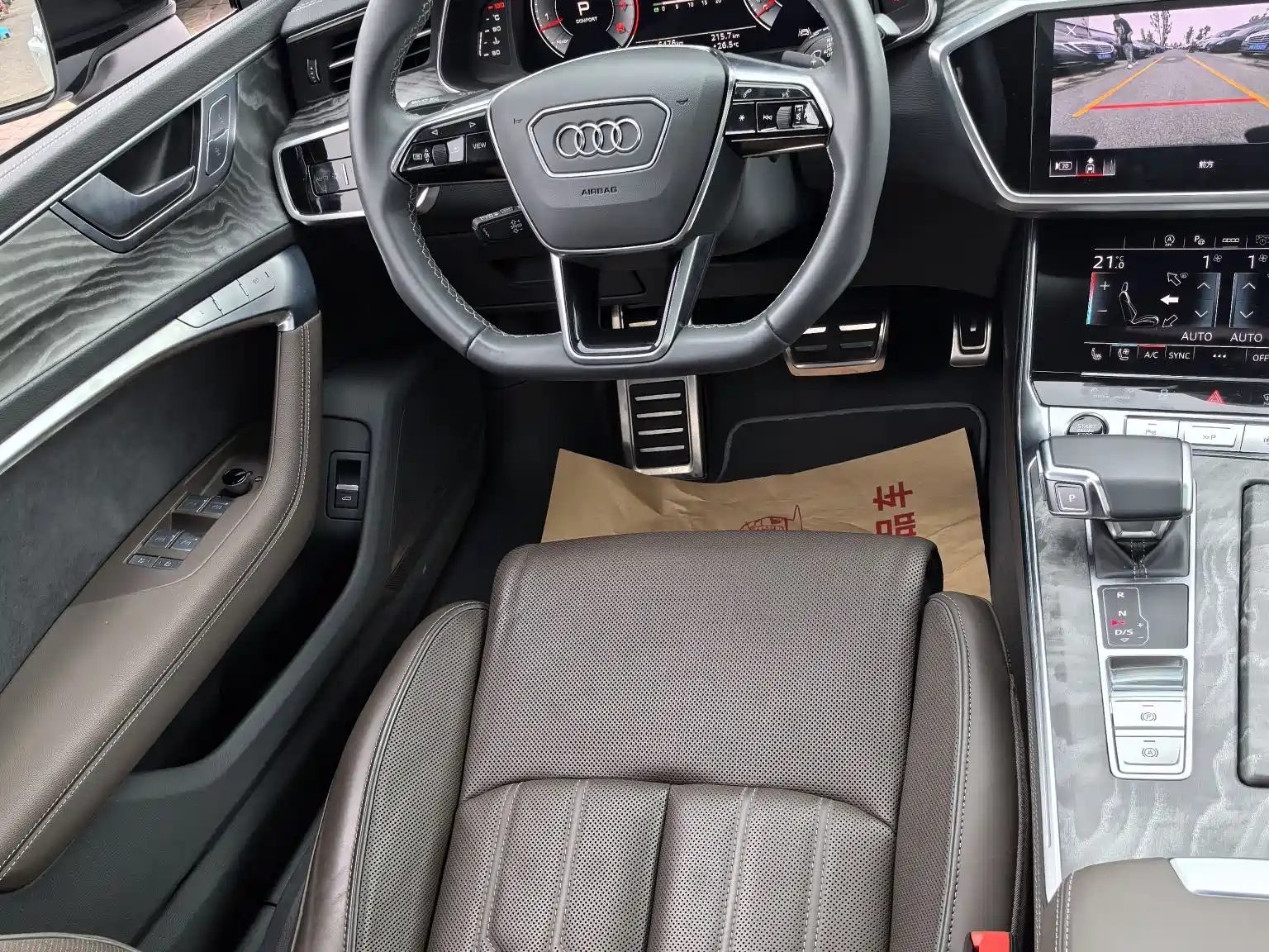 Фото 16 - Audi A7L