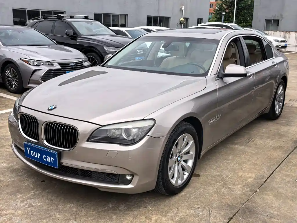 Фото 1 - BMW 7 Series