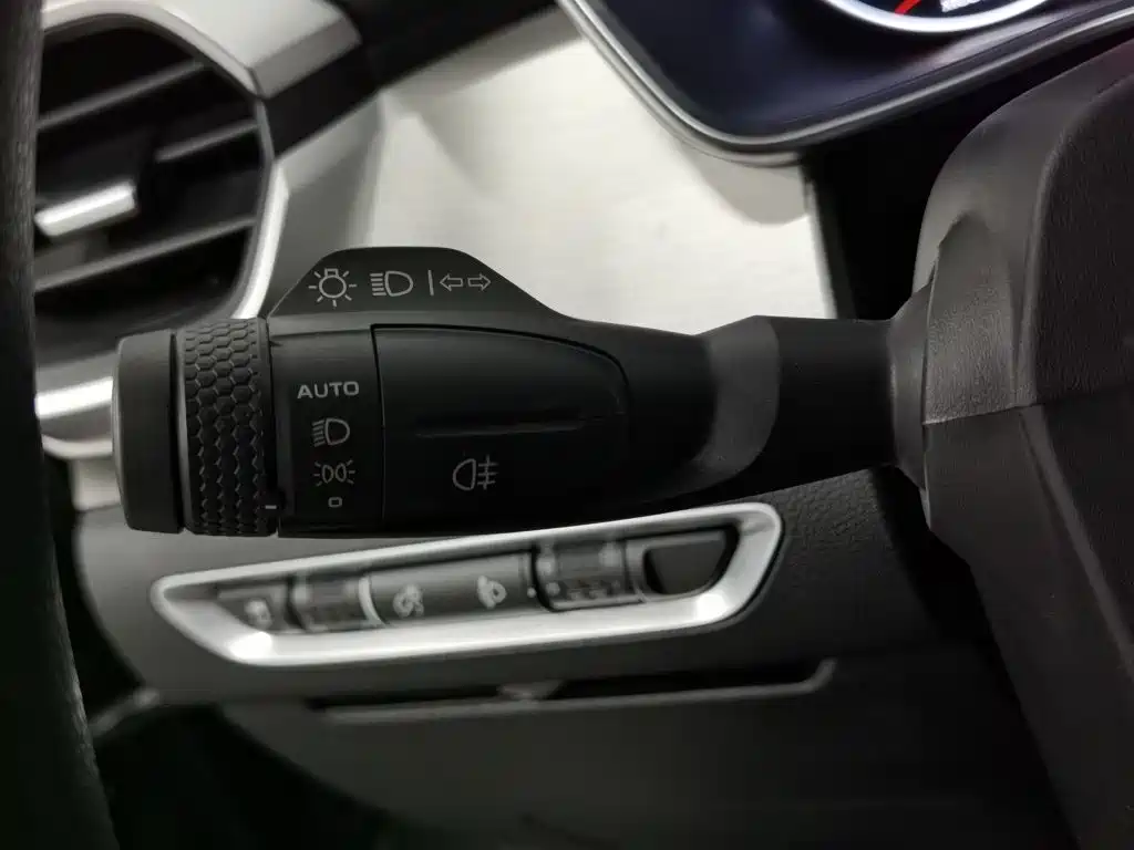 Photo 21 - Geely Coolray