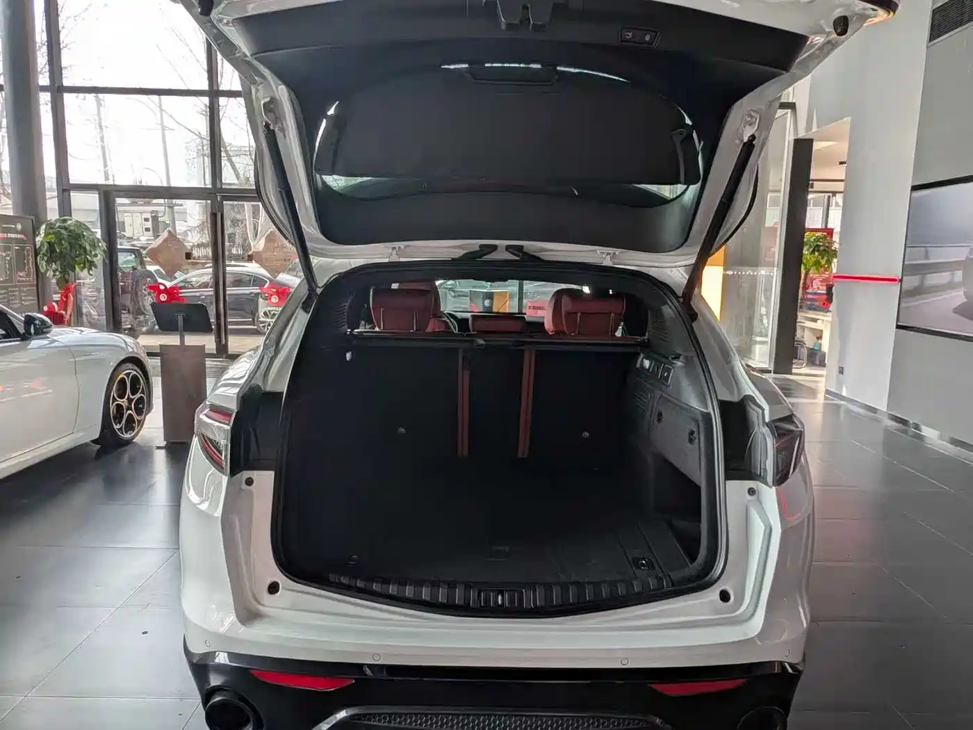 Alfa Romeo Stelvio 2024 2023 2.0T 280HP Veloce Track Edition