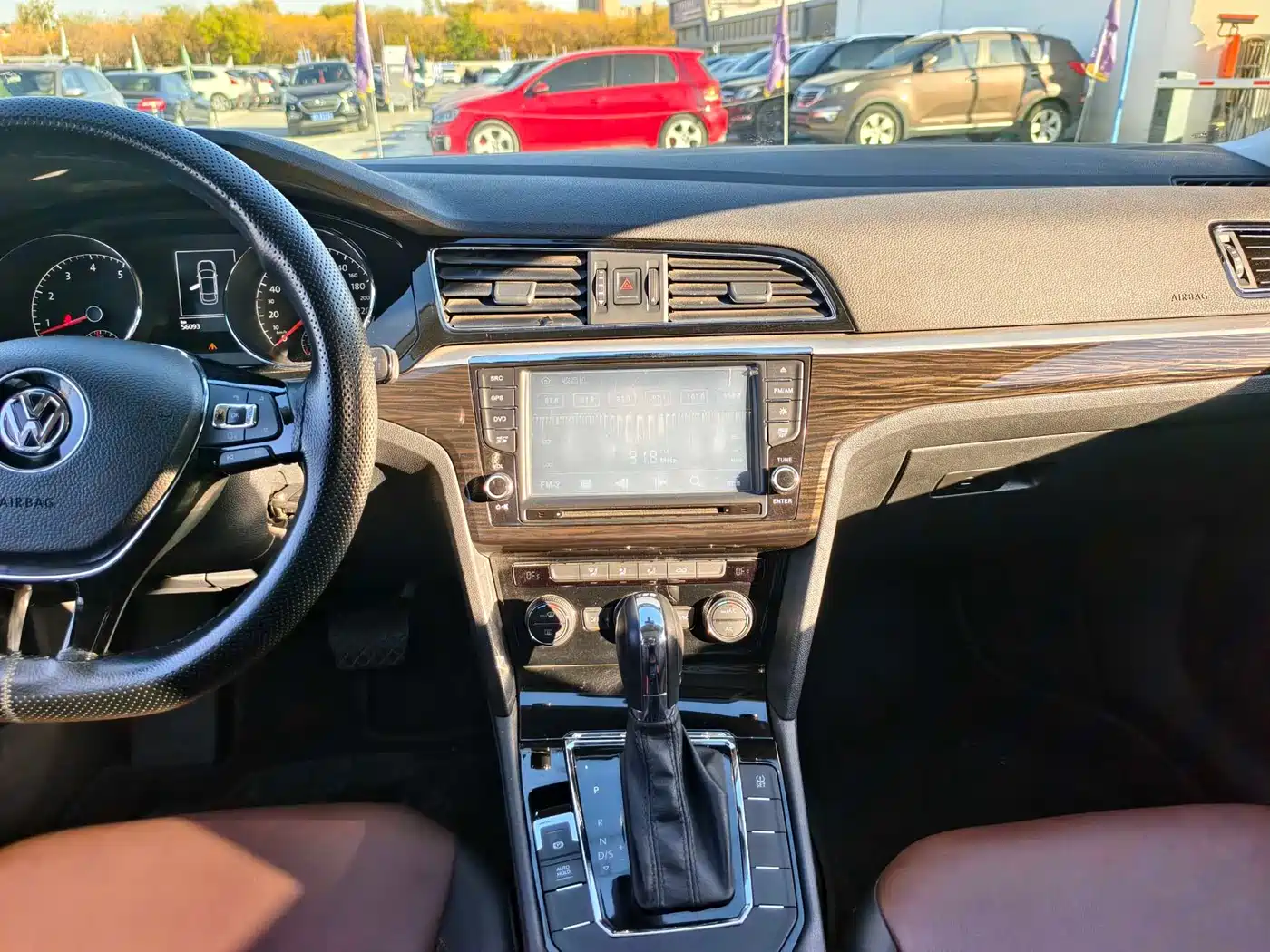 Volkswagen Lamando 2015 330TSI DSG Comfort фото 10