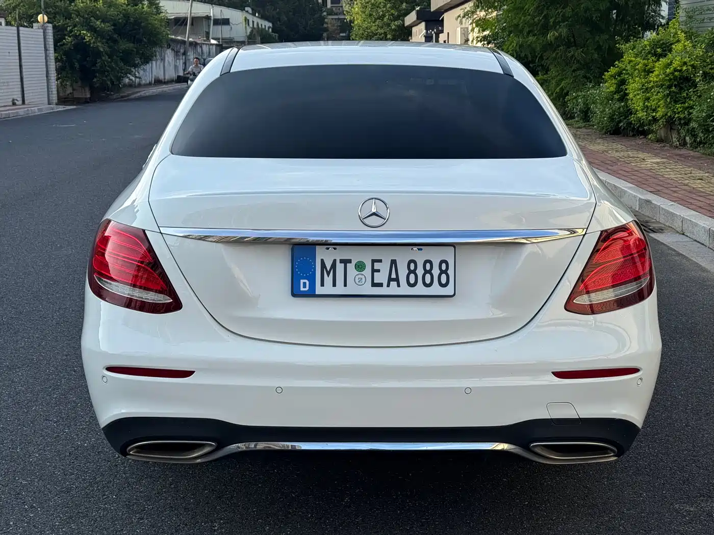Mercedes-Benz E-Class 2016 E 200 L Sport Type фото 5