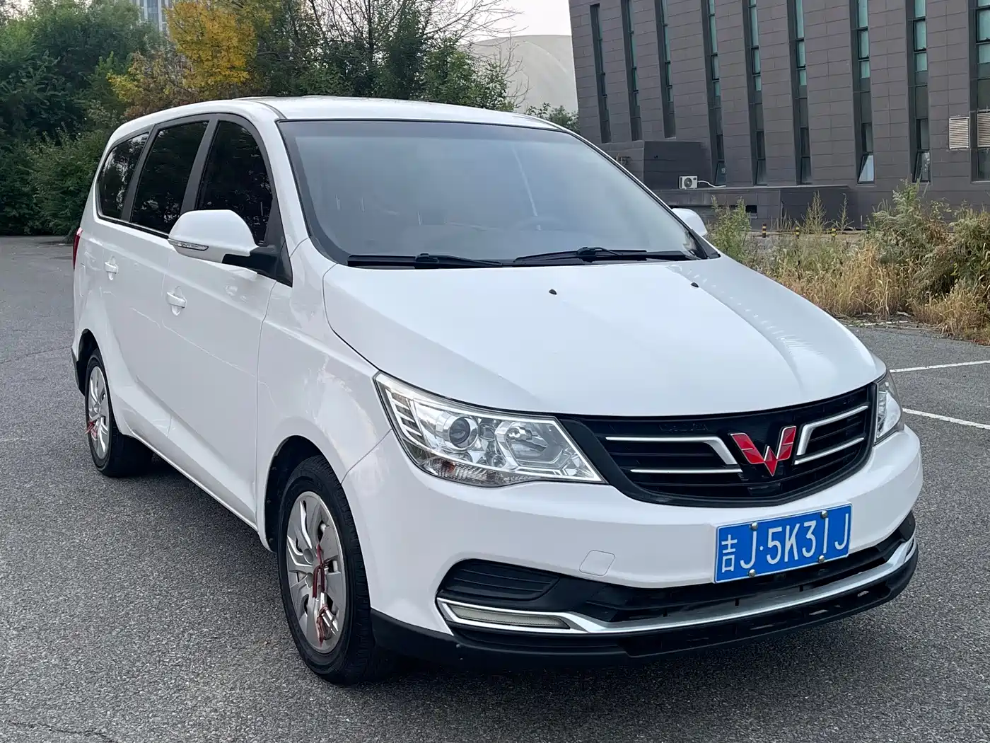 Wuling Motors Wuling 730 2020 2020 Commercial Vehicle 1.5L Manual Premium Edition 7-Seater