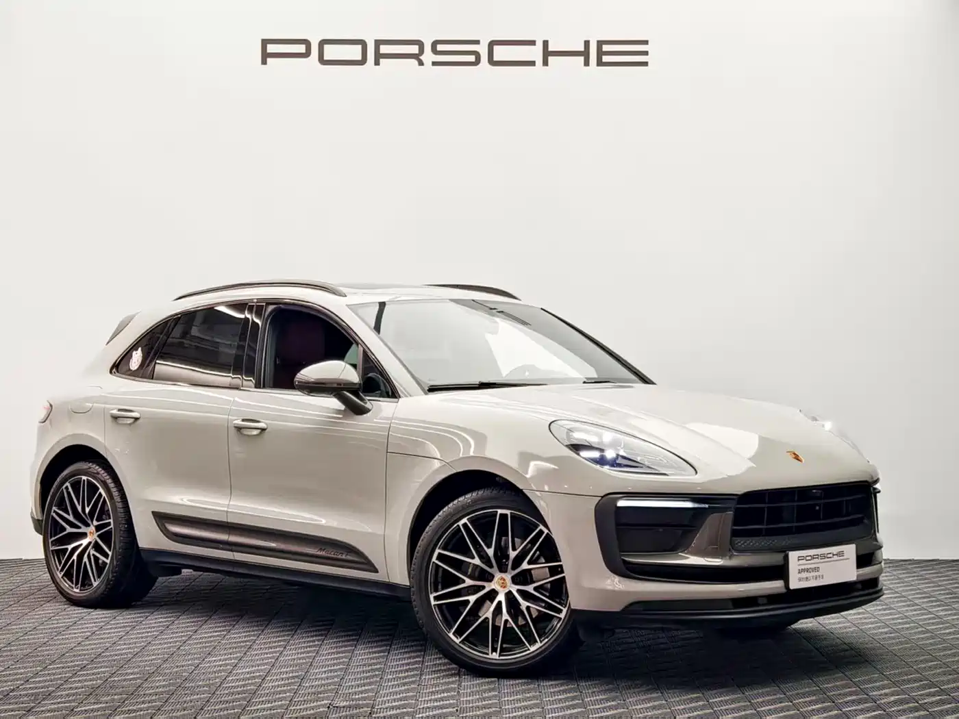 Porsche Macan 2022 Macan T 2.0T фото 3