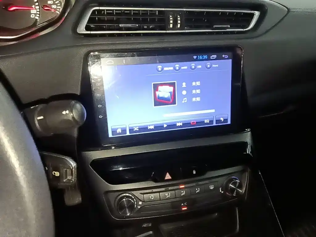 صورة 13 - Peugeot 308