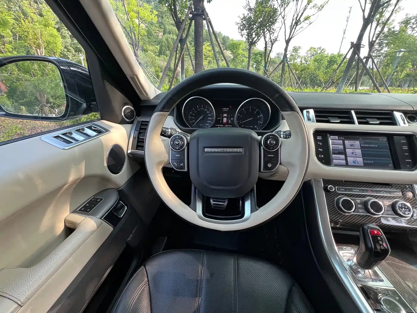 Land Rover Range Rover Sport фото 12