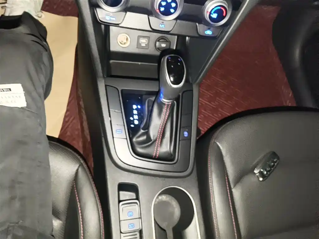 Hyundai Elantra 2020 1.4T DCT Dynamic·Vitality фото 14