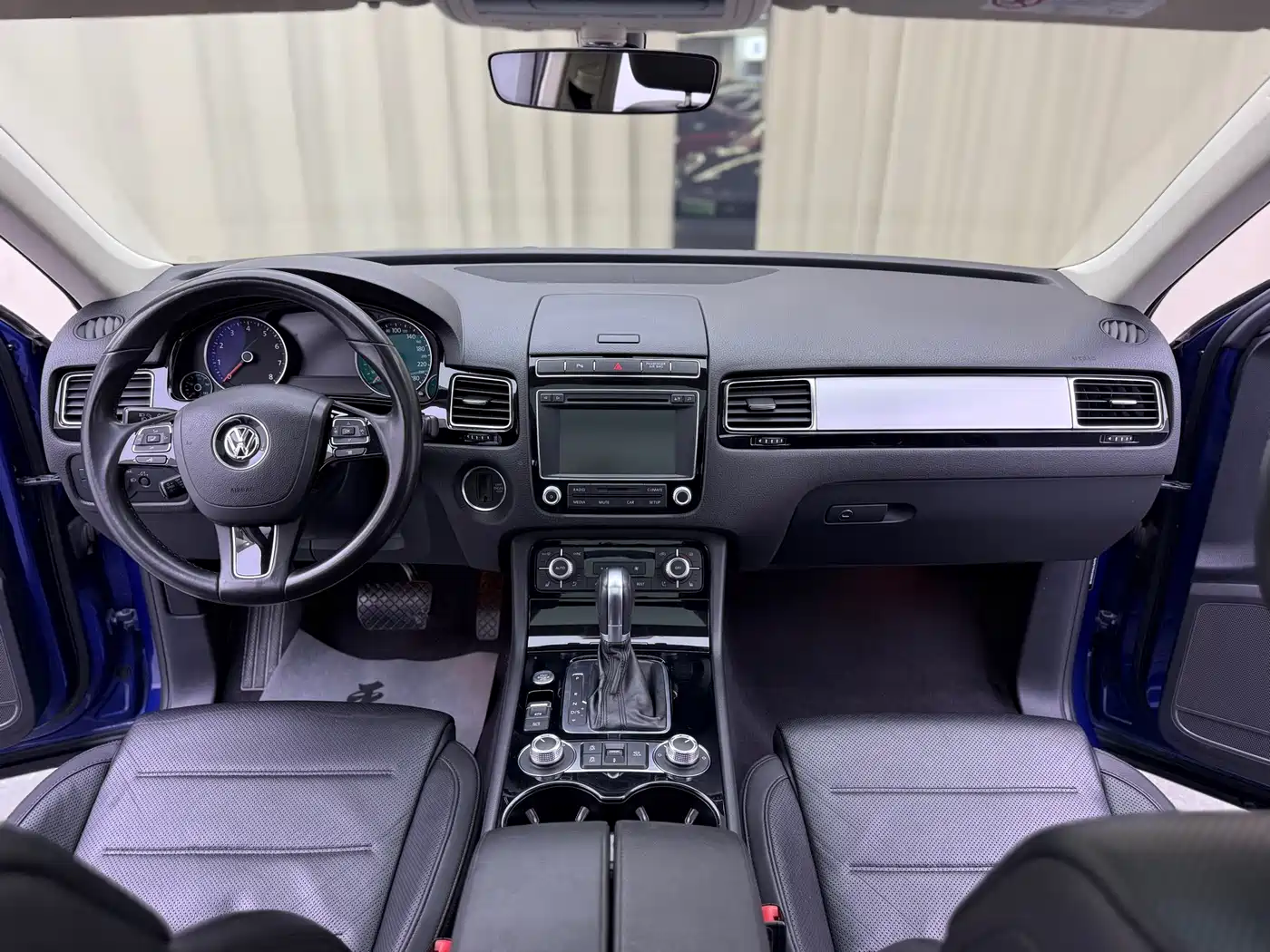 Volkswagen Touareg 2017 3.0TSI Explorer Edition фото 5