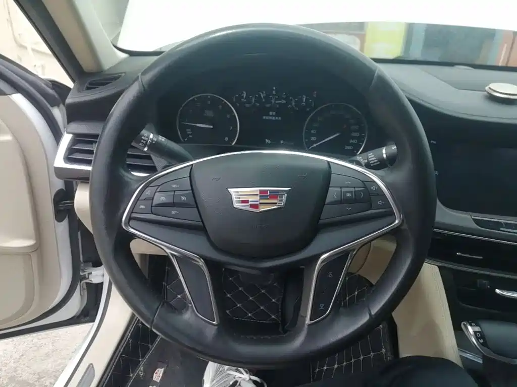 Фото 7 - Cadillac CT6