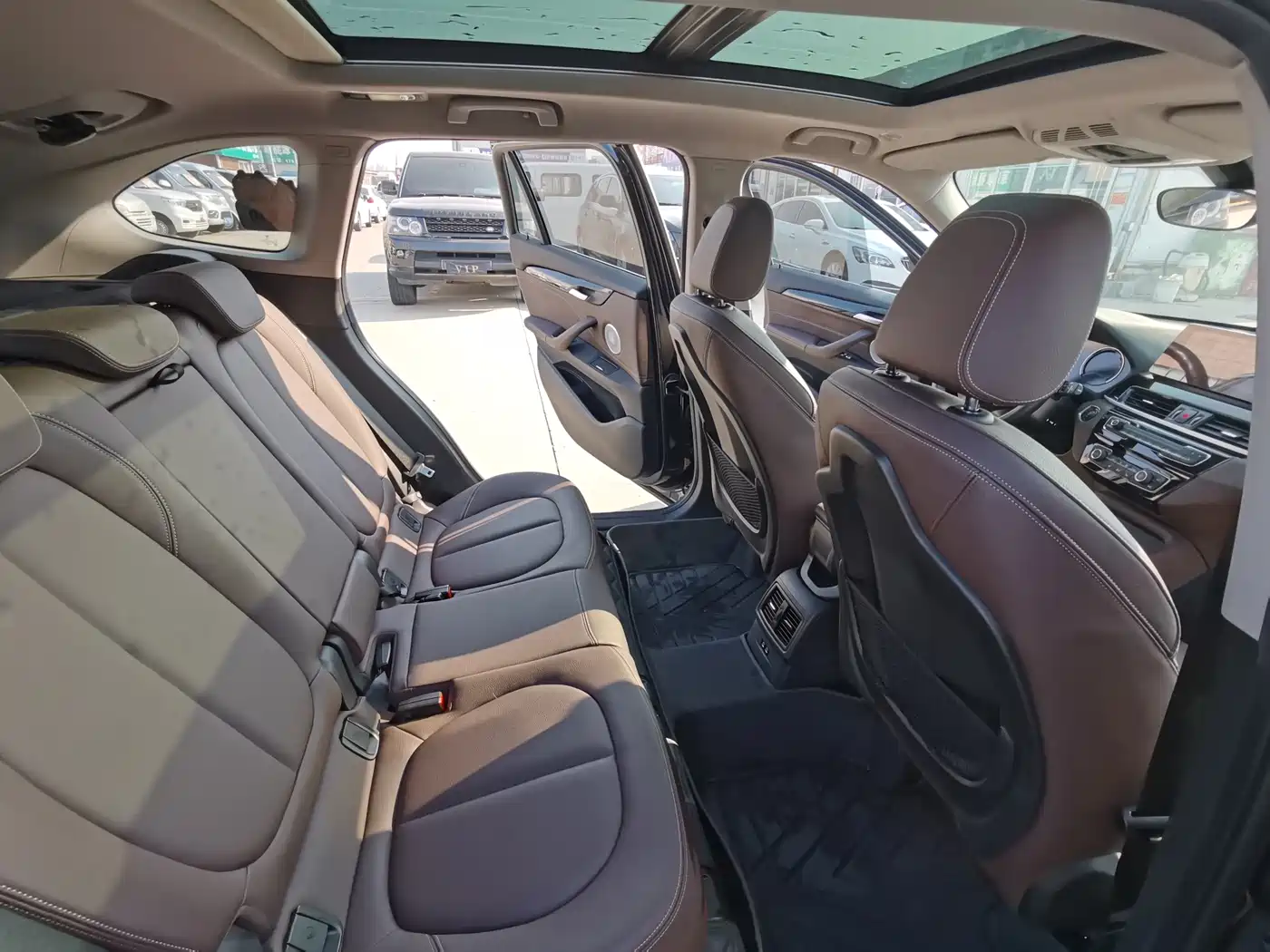 BMW X1 2021 sDrive25Li Leading фото 14
