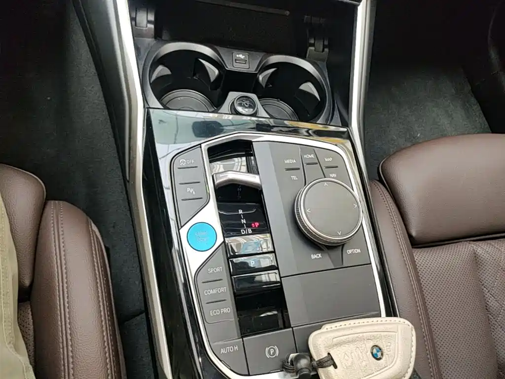 BMW i3 2022 eDrive 35 L фото 14