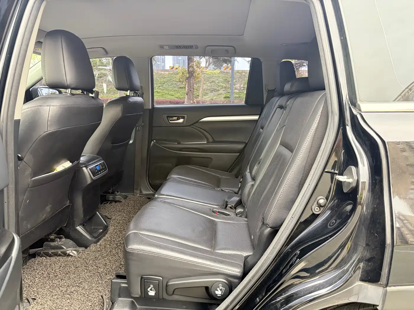 Toyota Highlander 2017 2.0T 4WD Gloss Black Limited Edition фото 8