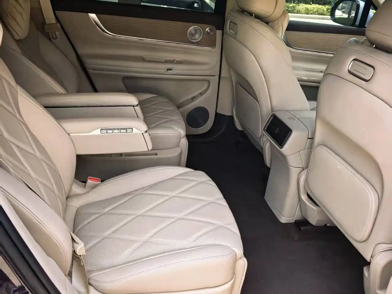 AITO Wenjie AITO M9 2026 2025 Extended Range Ultra 52kWh 6-Seater