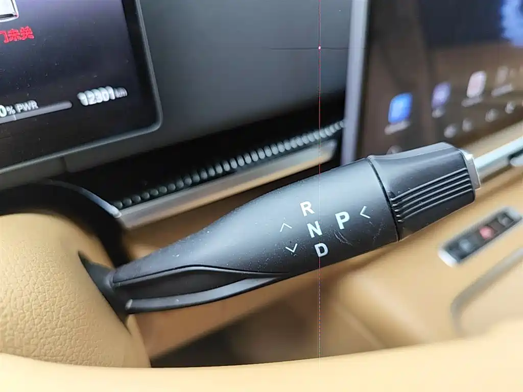 Voyah Auto Voyah Dreamer 2025 Model PHEV 4WD Premium QianKun Edition фото 21