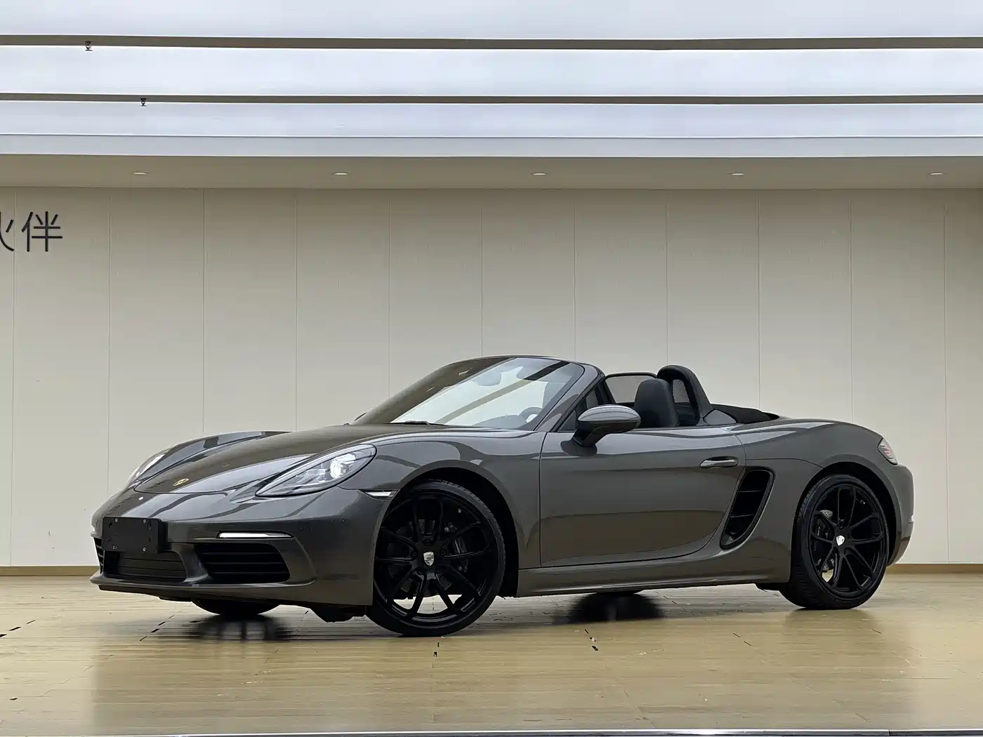 Porsche 718 2017 2018 Boxster 2.0T