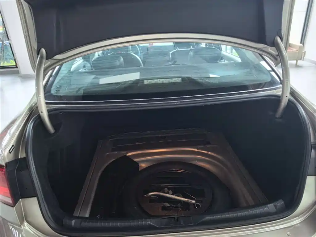 Volkswagen Lamando 2017 230TSI DSG Trend Edition фото 19