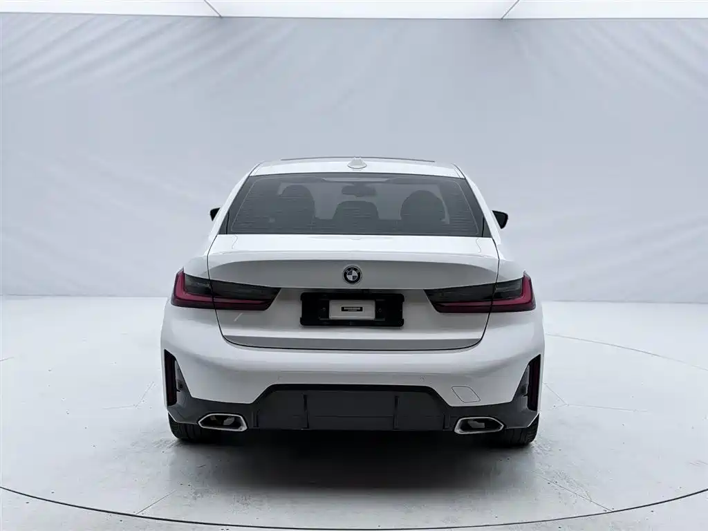 BMW 3 Series 2023 320i M Sport Package фото 5