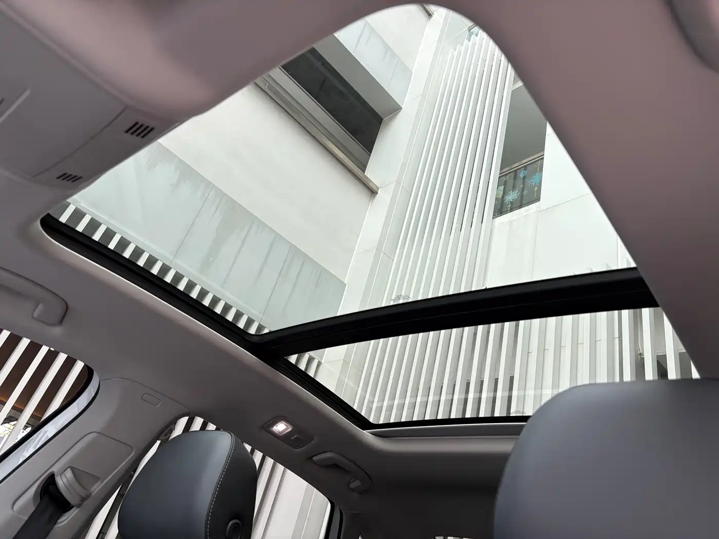 Volkswagen Sagitar 2025 Facelift 300TSI DSG Excellence Edition фото 11