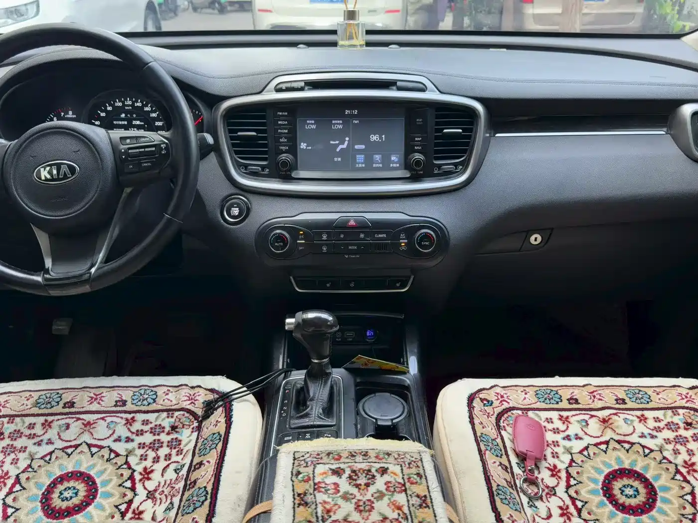 Kia Sorento 2015 2015 Sorento L 2.4L Gasoline 4WD Elite 7-seater China IV