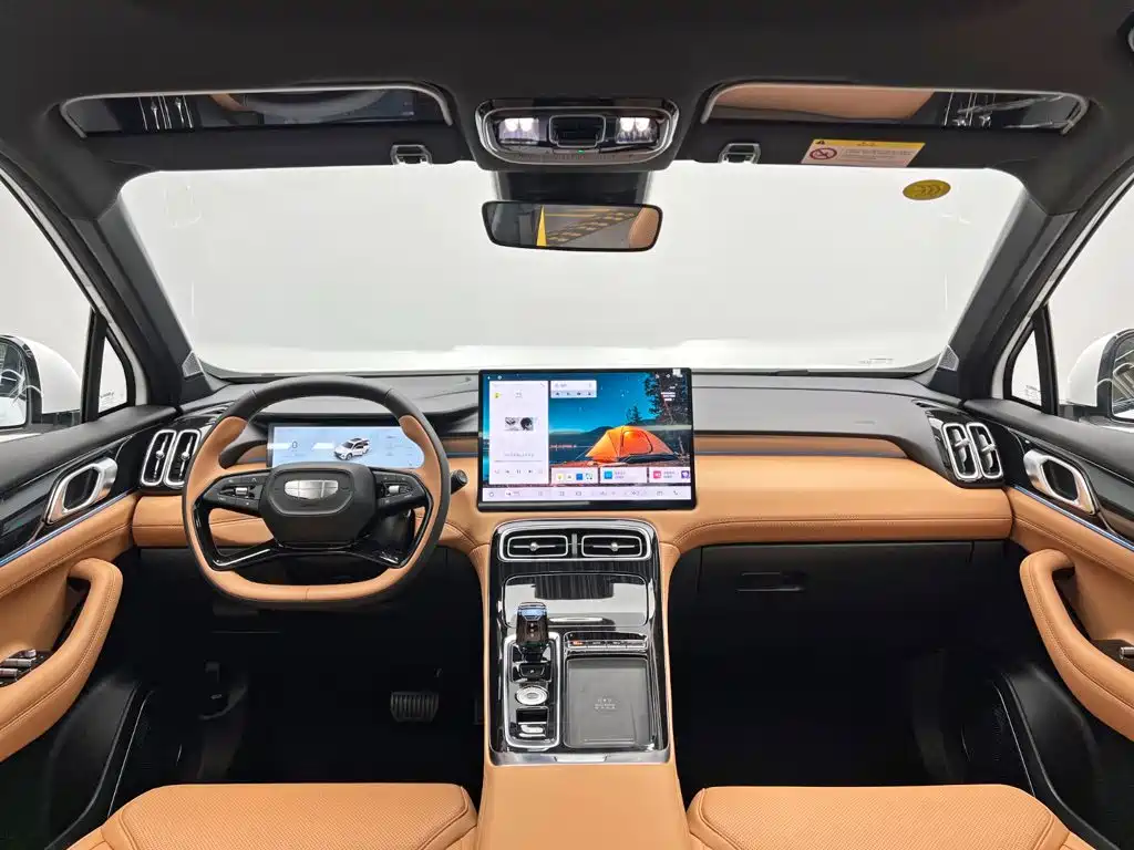 Фото 24 - Geely Boyue L