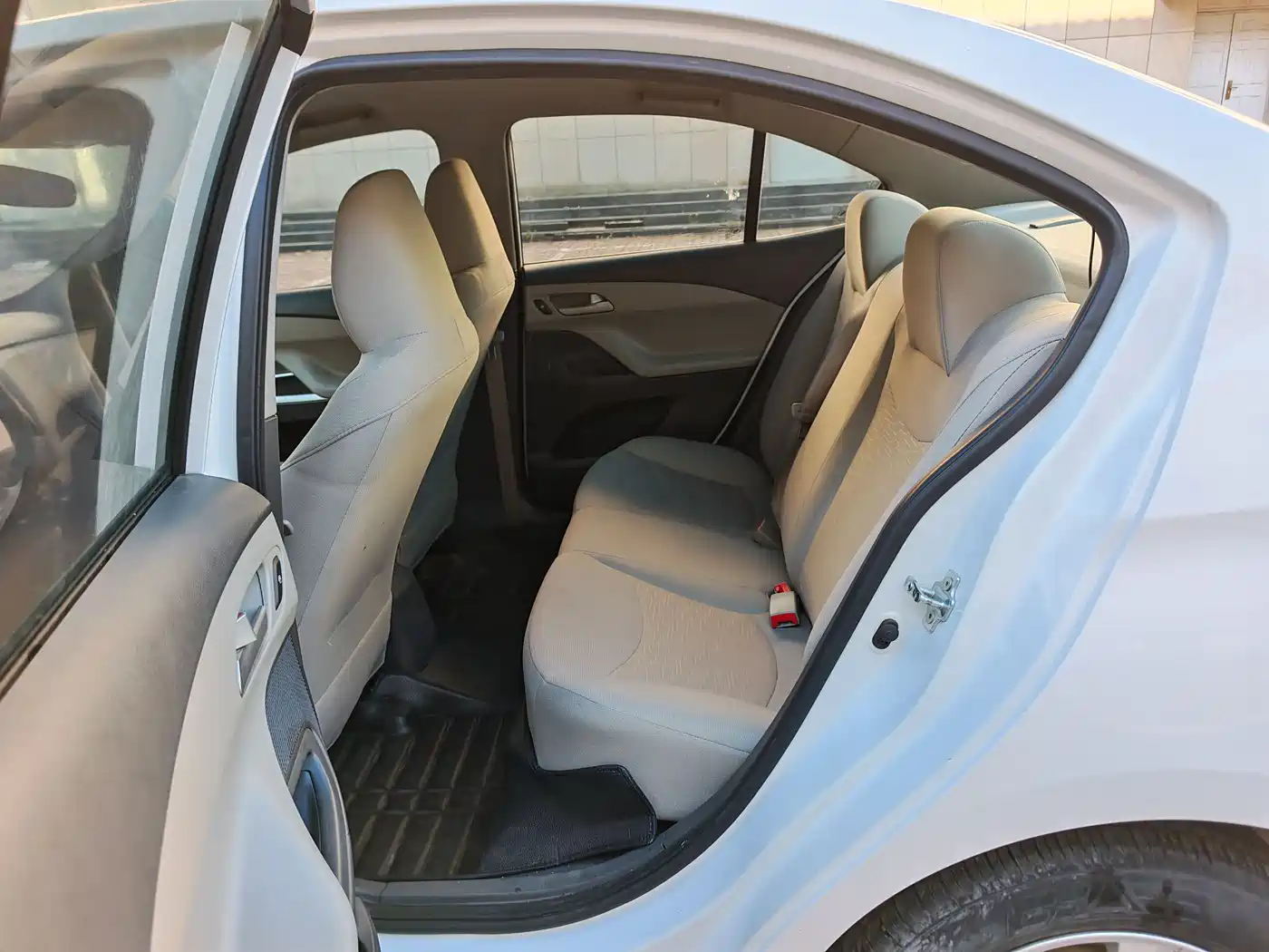 Chevrolet Sail 2015 Sail 3 1.3L AMT Ideal Edition фото 10