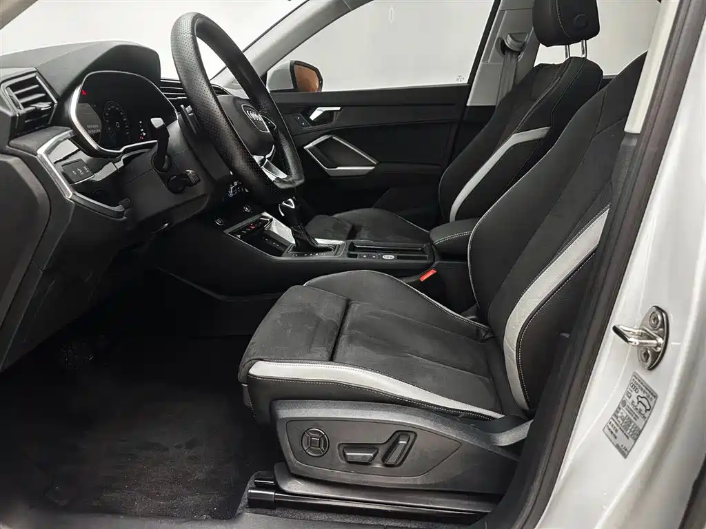 Audi Q3 2022 35 TFSI Fashion Dynamic фото 19