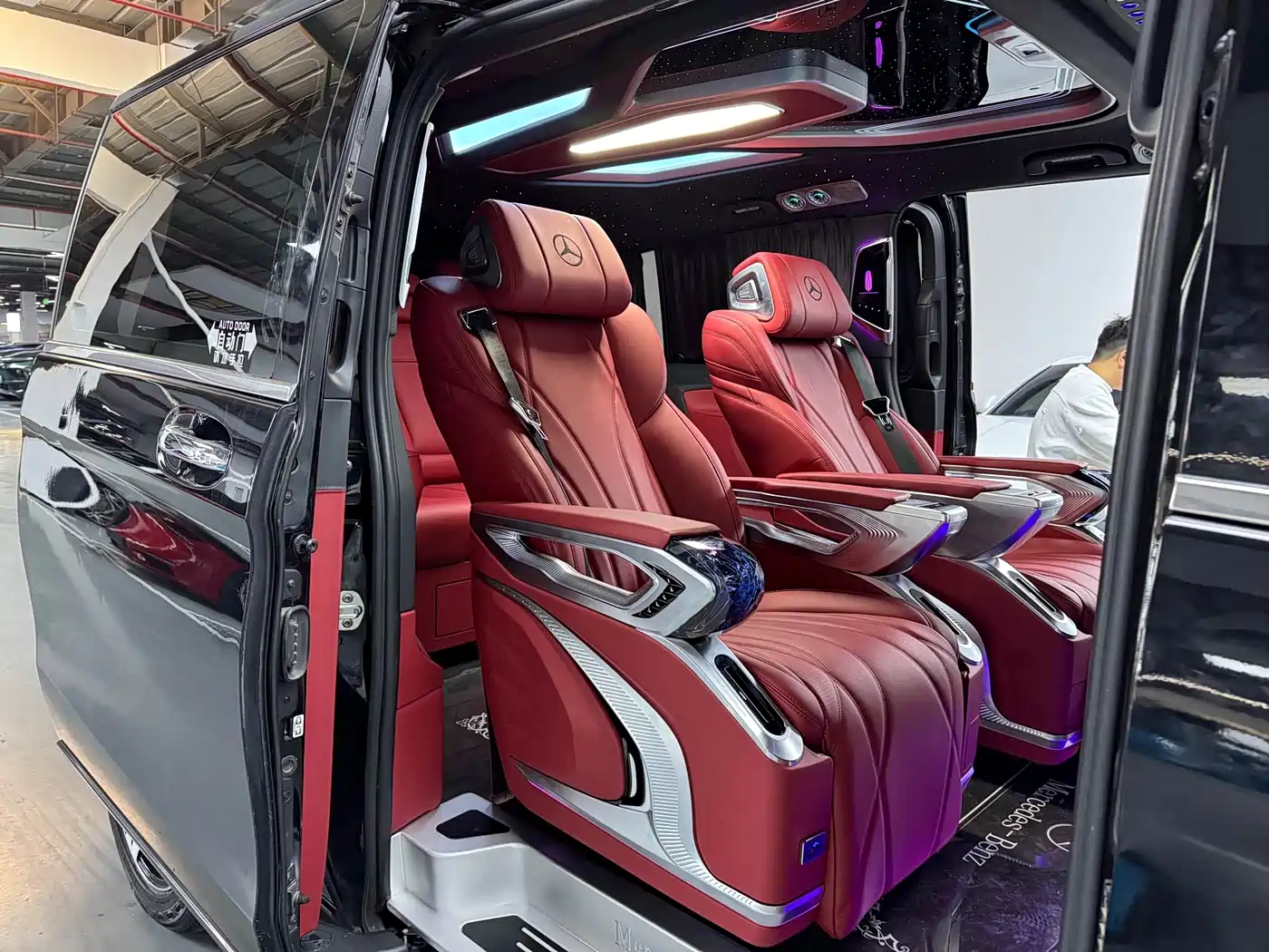 Mercedes-Benz Vito 2021 2.0T Business Edition 7-seater фото 14