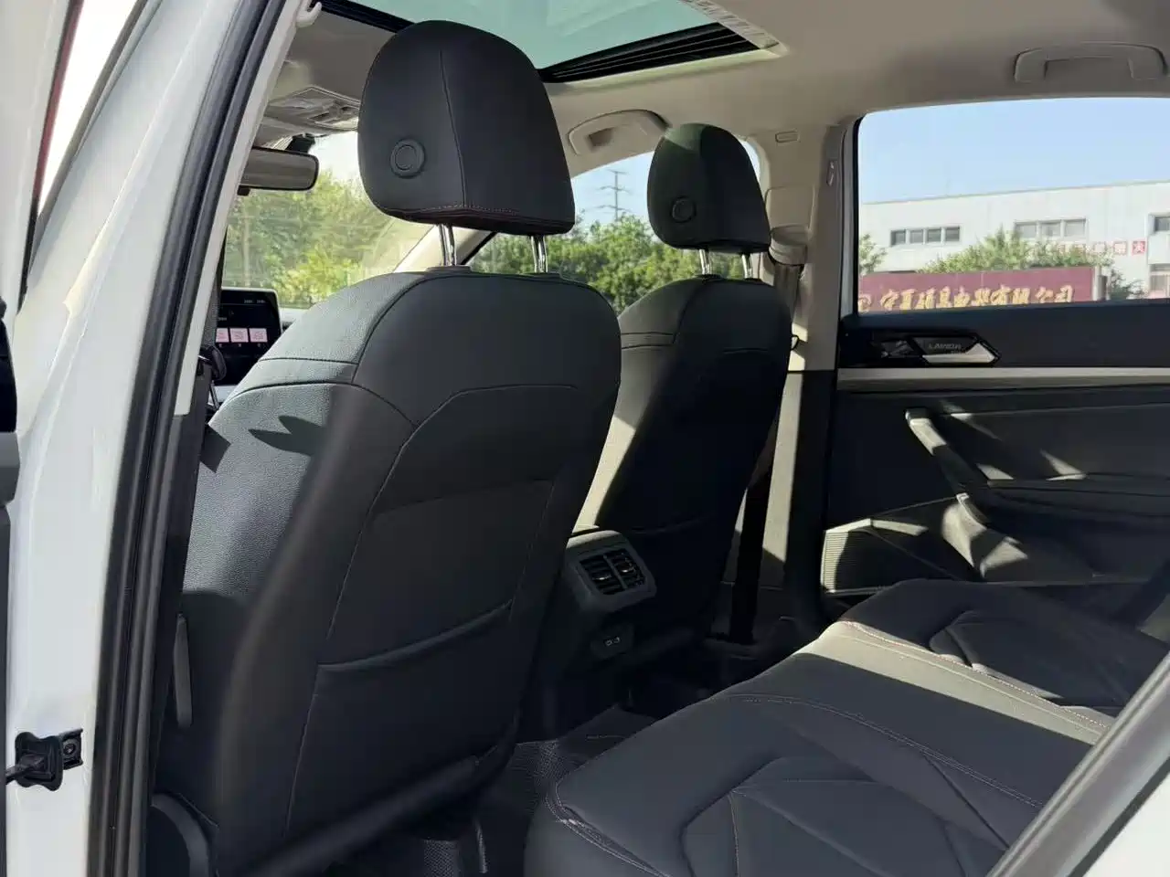 Volkswagen Lavida 2024 Model 300TSI DSG Starlight Eternal Comfort Edition фото 6