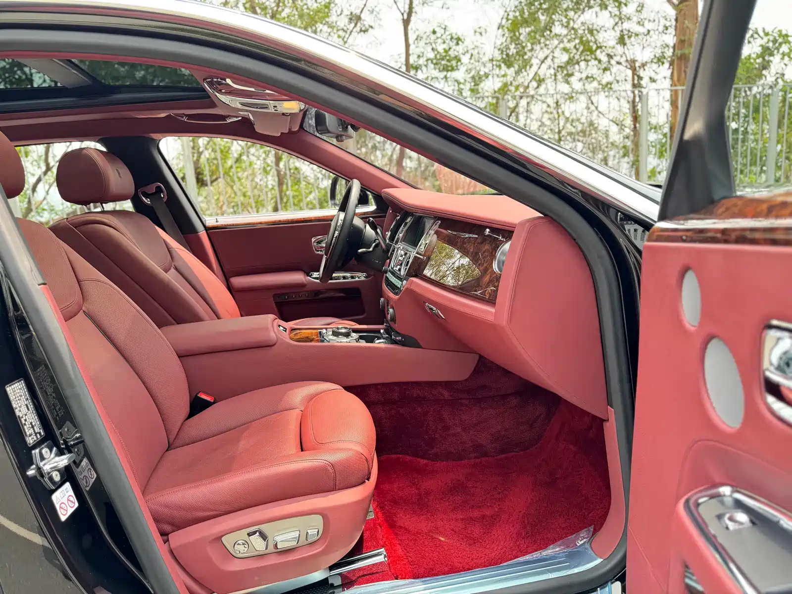 Фото 17 - Rolls-Royce Ghost