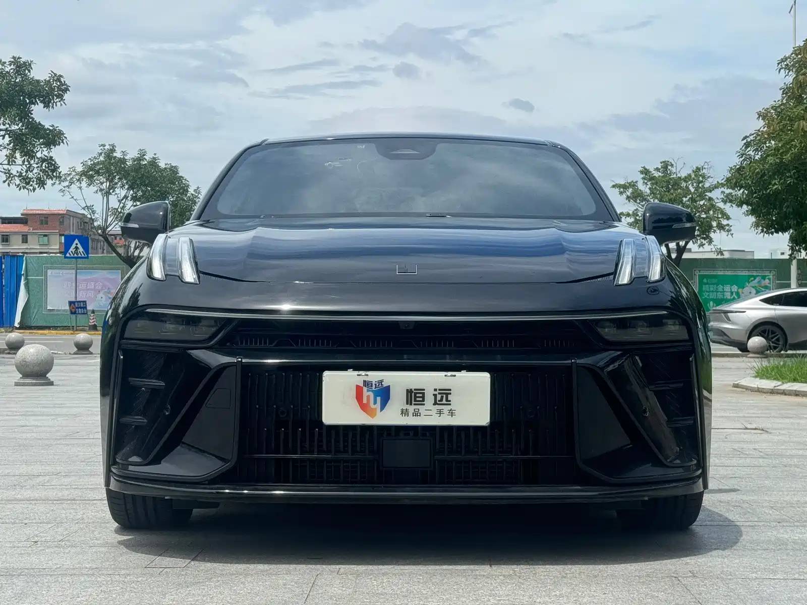 Фото 2 - Lynk & Co 03