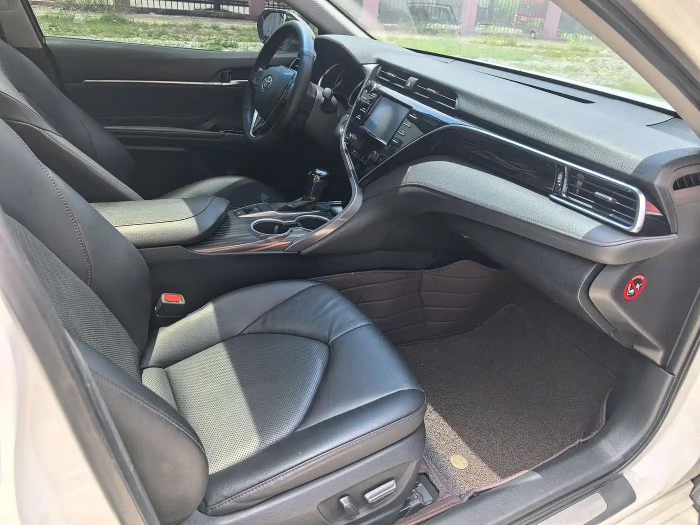 Toyota Camry 2018 2.0G Luxury Edition фото 9
