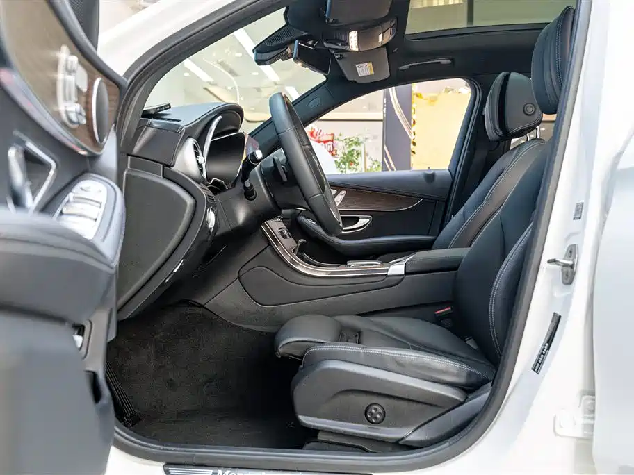 Mercedes-Benz GLC 2022 Facelift GLC 300 L 4MATIC Dynamic Collector's Edition фото 8