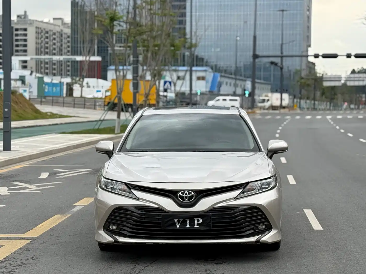 Toyota Camry 2018 2.0E Elite Edition фото 2