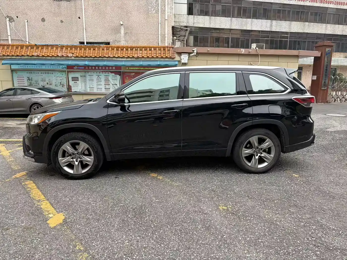 Toyota Highlander 2015 2.0T AWD Luxury Edition 7-seater фото 8